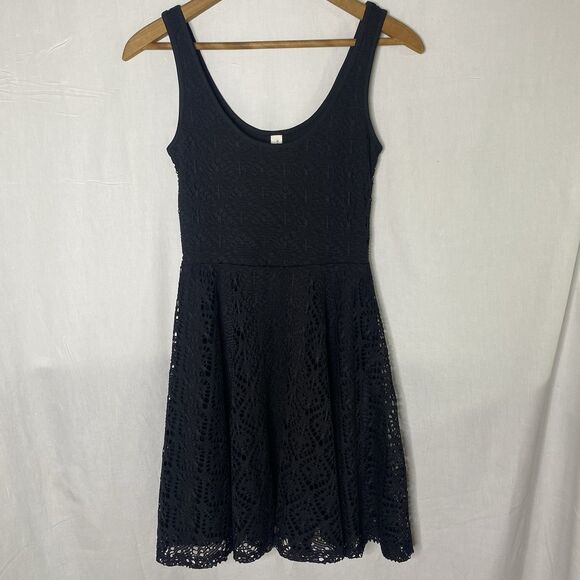 AEROPOSTALE Mini Dress Lace Overlay Sleeveless Scoop Fit & Flare Womens XS Black - Picture 2 of 10